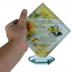 Szklane trofeum ze zdjęciem nadrukowanym jubilatki